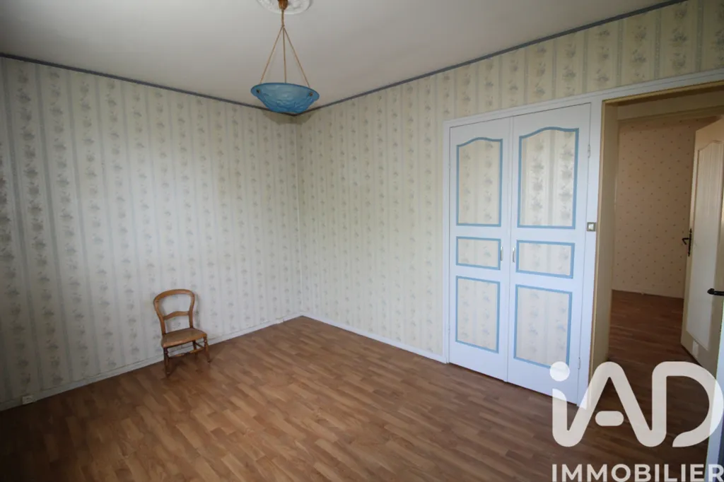 Chambres - Maison avec Jardin Arboré et Balcon à Proximité