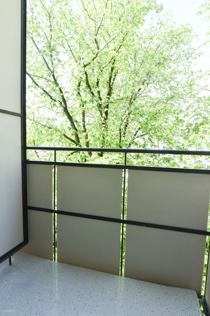 Balcon - Bright Studio with Balcony in Turku Centre