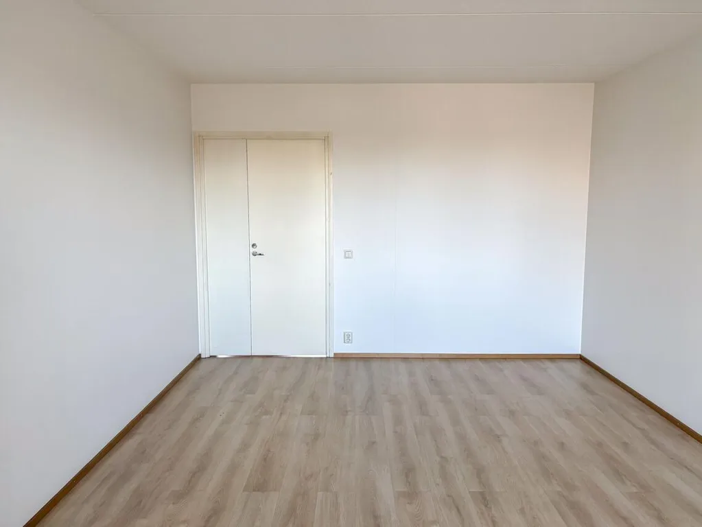 Toad - Spacious Flat with Balcony in Länsimäki, Vantaa