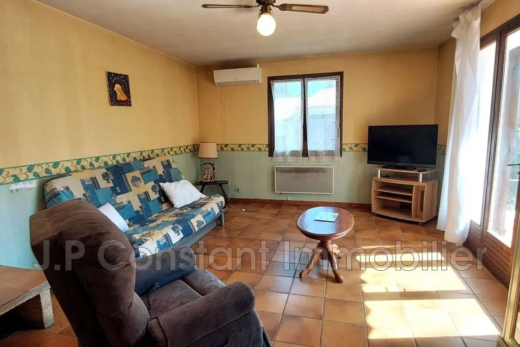 Elutuba - Single-Story Villa with Pool-Ready Land in La Ciotat