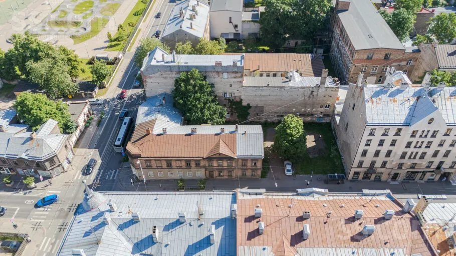 Vista aerea - Historic Multi-Apartment House in Riga Centre
