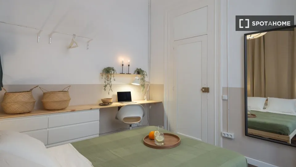 Camere da letto - Room in Shared Flat with Balcony in Barcelona