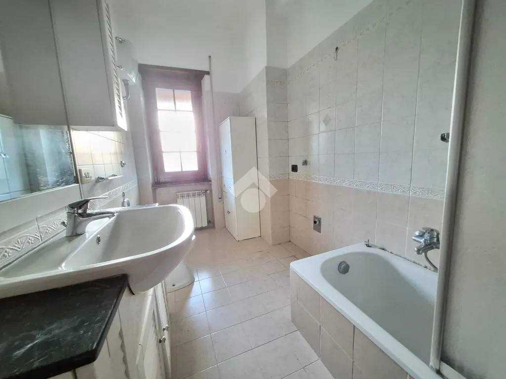 Vannitoad - Spacious Apartment with Balcony in Labico