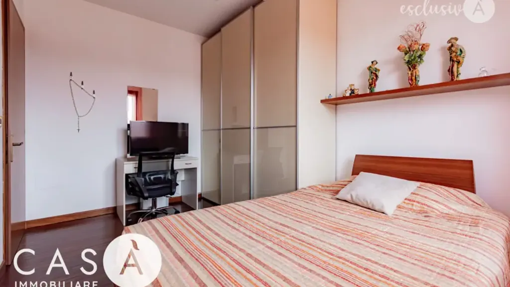 Chambres - Villa Portion with Garden in Forlì