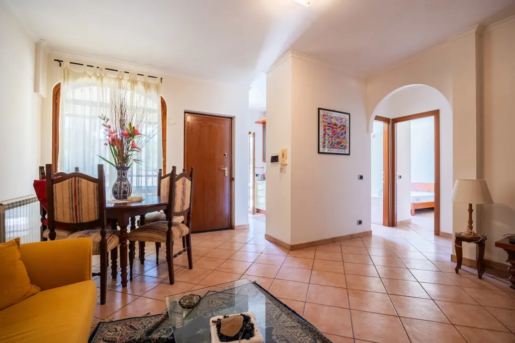 Elutuba - Single-Family Villa with Garden in Ardea