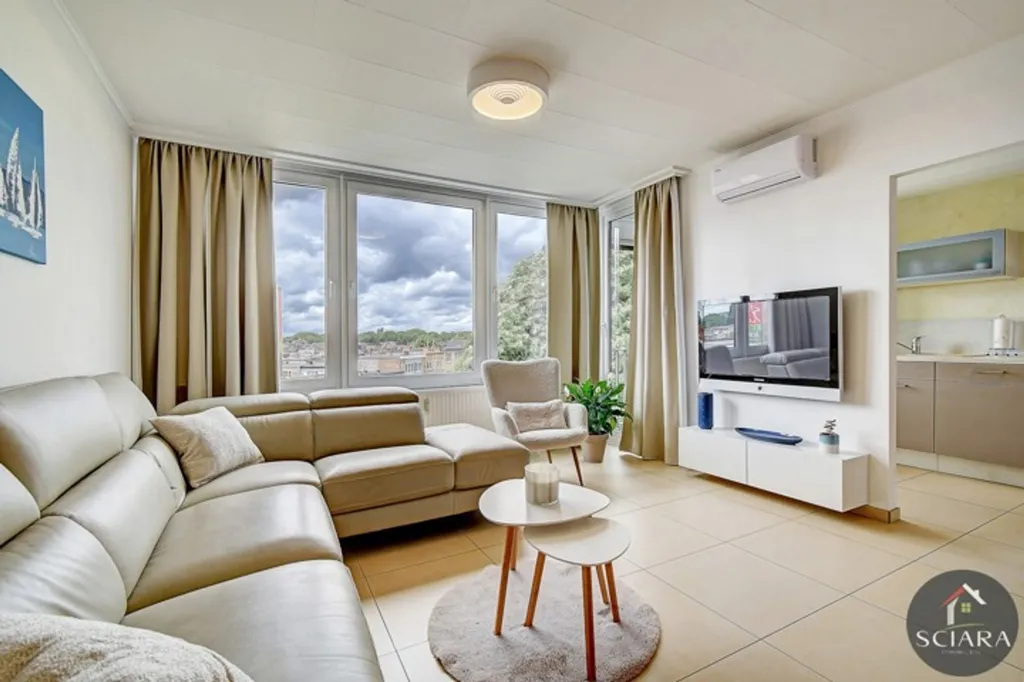 Soggiorno - 2-Bed Flat with Balcony on Top Floor in City Centre