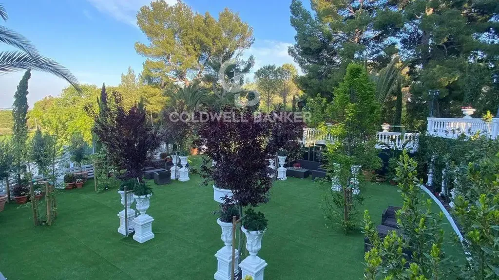 Aed - Historic Villa with Garden in Filottrano