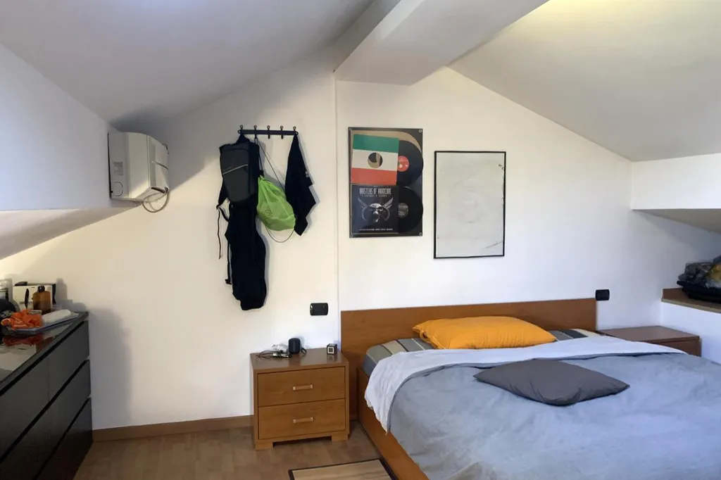 Bedrooms - Duplex Apartment with Balcony in Monza
