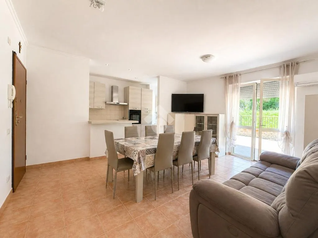 Salle à manger - Ground Floor Apartment with Terrace in Orte