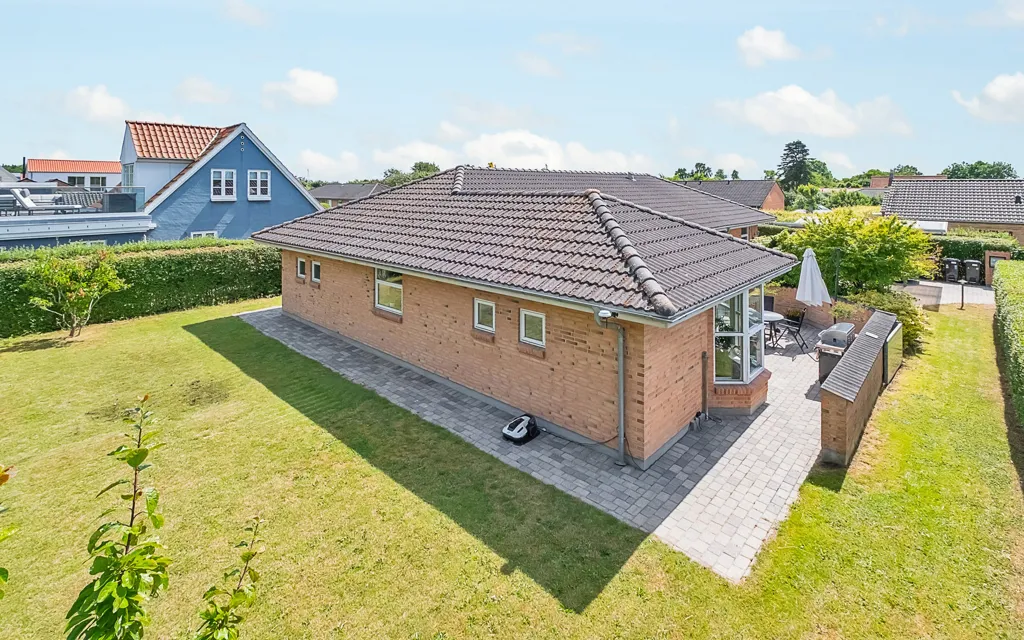 Õhuvaade - Spacious Villa with Garden in Skæring