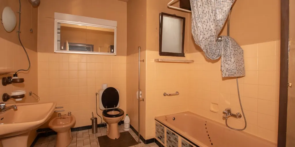 Salles de bain - Pand à Rénover avec Atelier à Zomergem