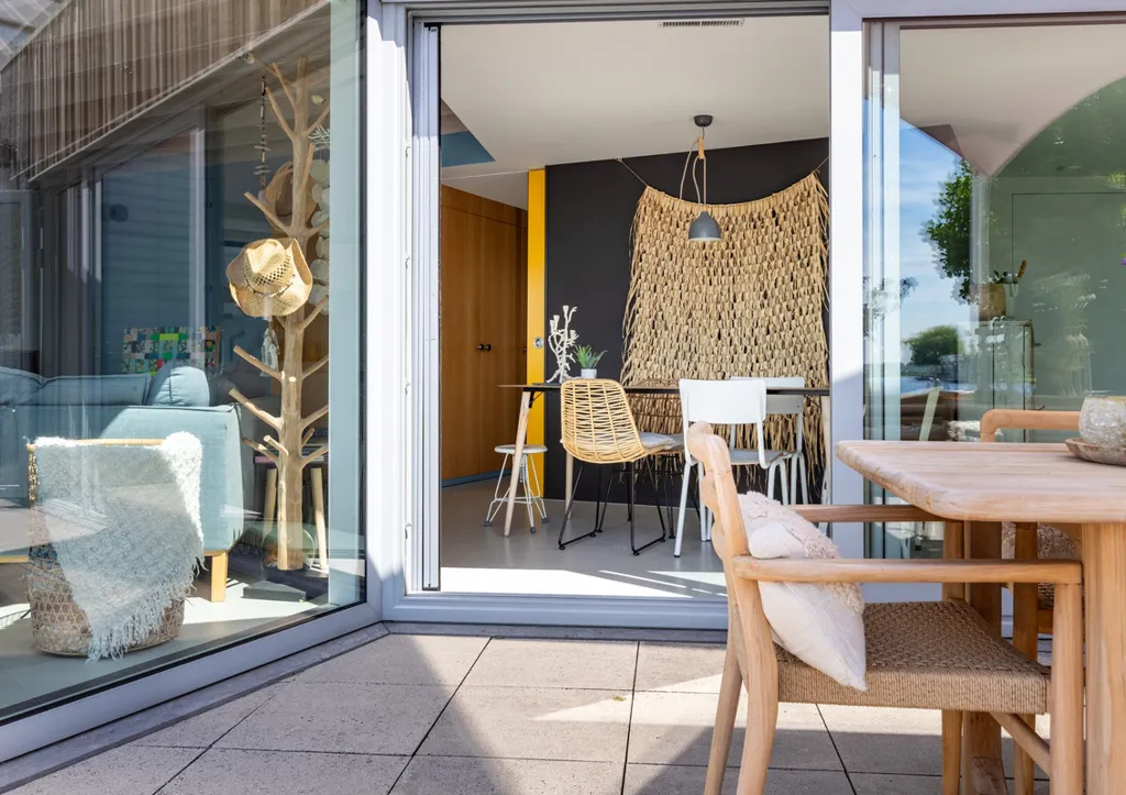 Terrazza - Waterfront Villa with Steiger in Oud Ade