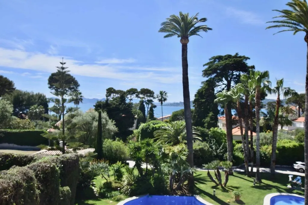 Aed - Luxury Villa with Pool in Antibes