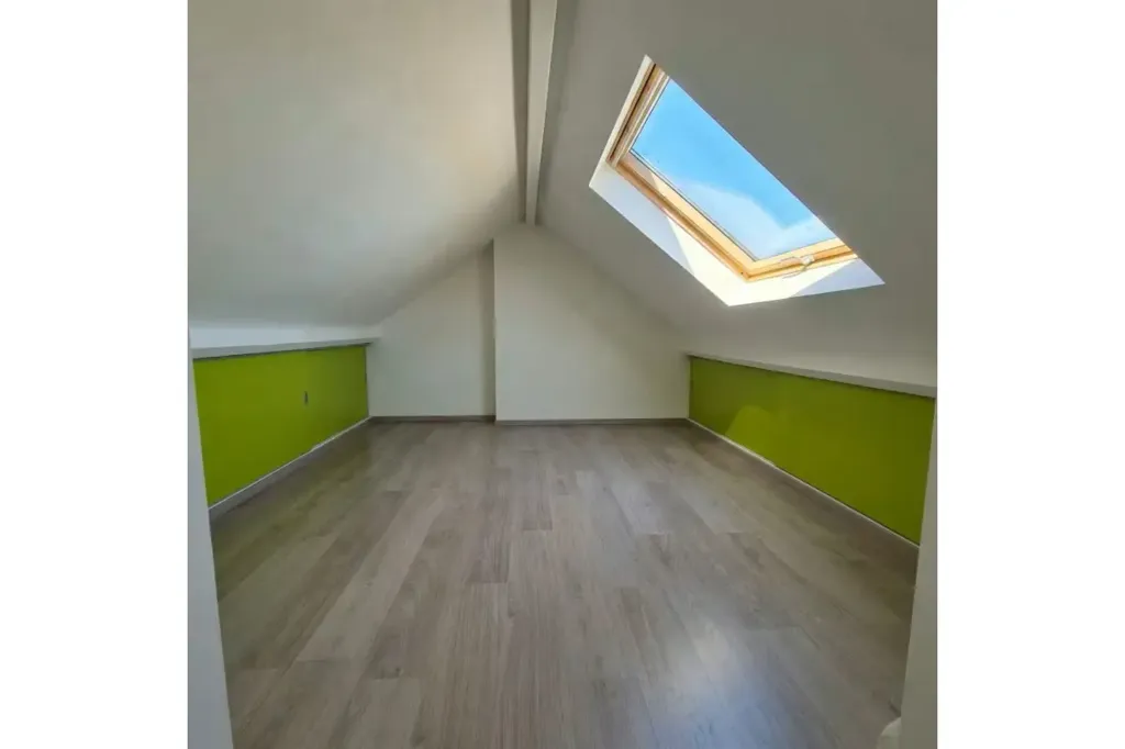 Pièces - Maison Rénovée avec Jardin et Terrasse à Seraing