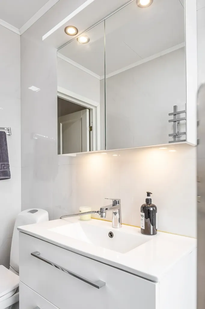Salles de bain - Four-Room Apartment with Balcony in Högaholm