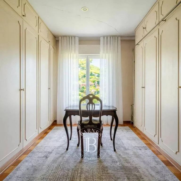 Bureau - Historic Villa with Courtyard in Padua