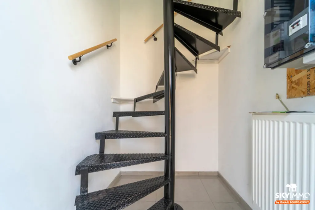 Pièces - Maison Neuve avec Balcon et Garage à Serain