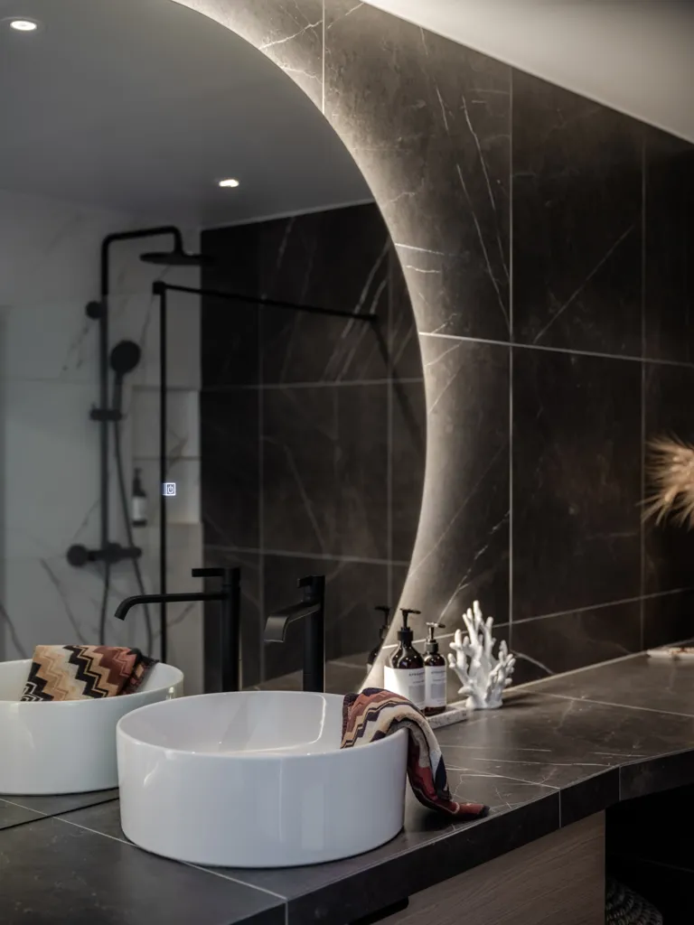 Vannitoad - 2-Bedroom Apartment with Balcony in Oslo