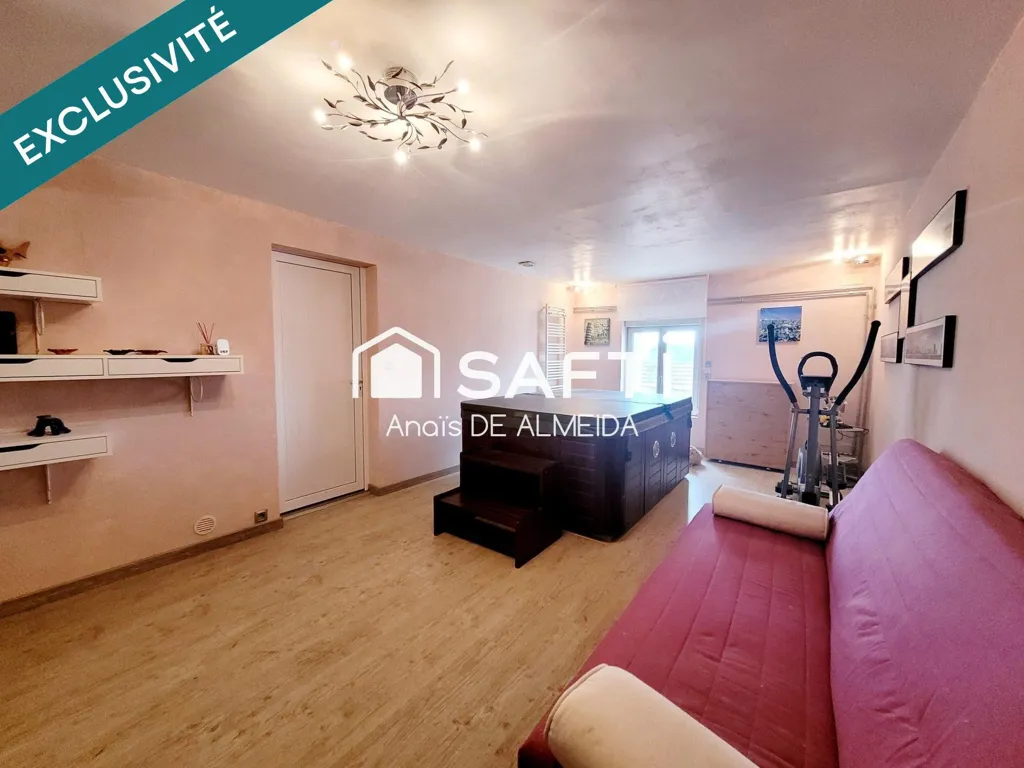 Soggiorno - 7-Piece House with Studio in Trépail