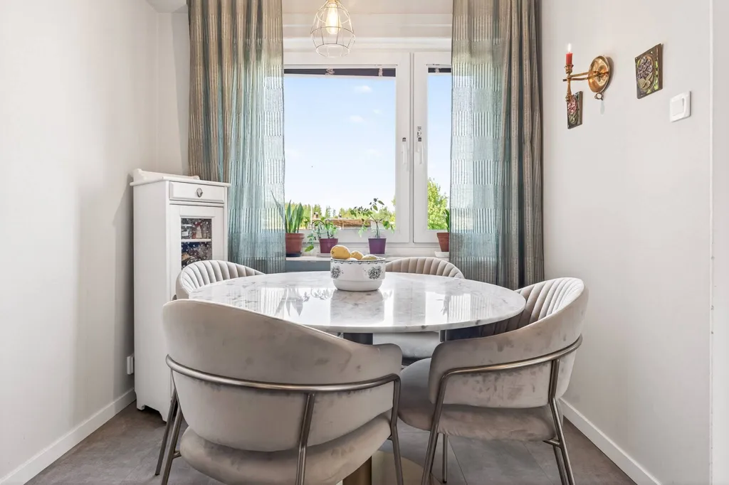 Söögituba - Apartment with Balcony in HSB Videt, Degerfors