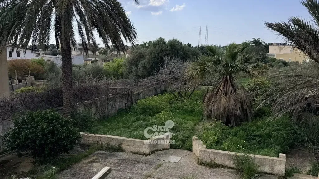 Garden - Villa with Private Garden in Marsala