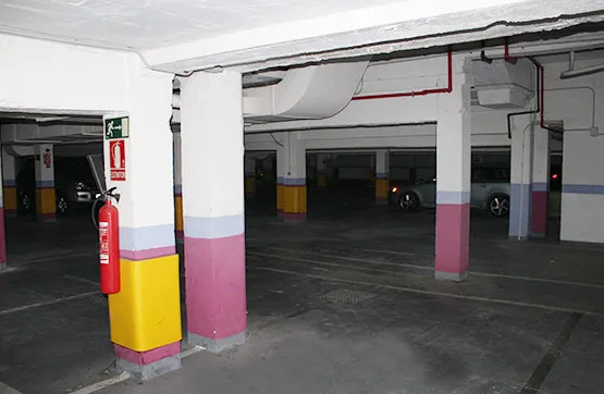 Garage - Garage in Ciudad Universitaria, Madrid