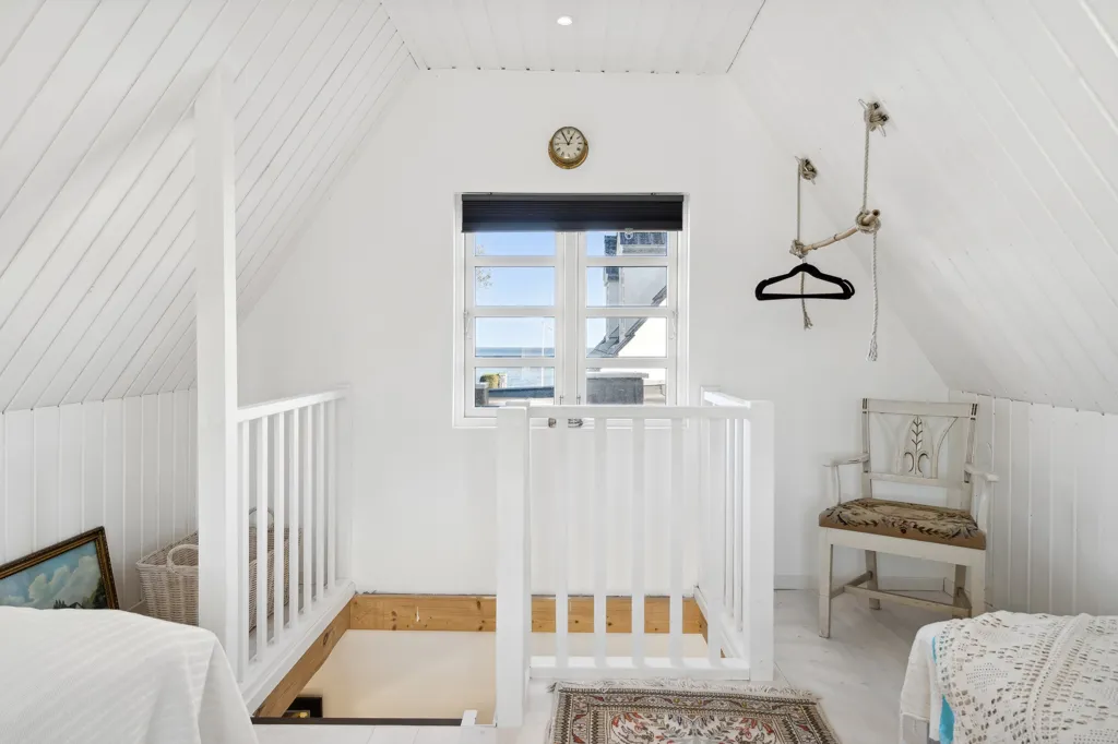 Magamistoad - Renovated Villa with Waterside in Strøby Egede