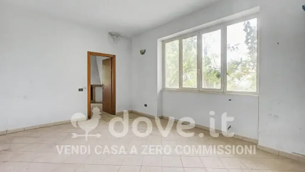 Pièces - Villa with Balcony in Arnara