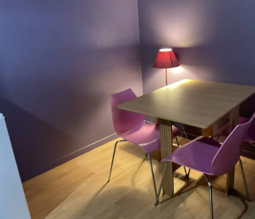 Söögituba - Studio with Garden Access in Saint-Maur-Créteil