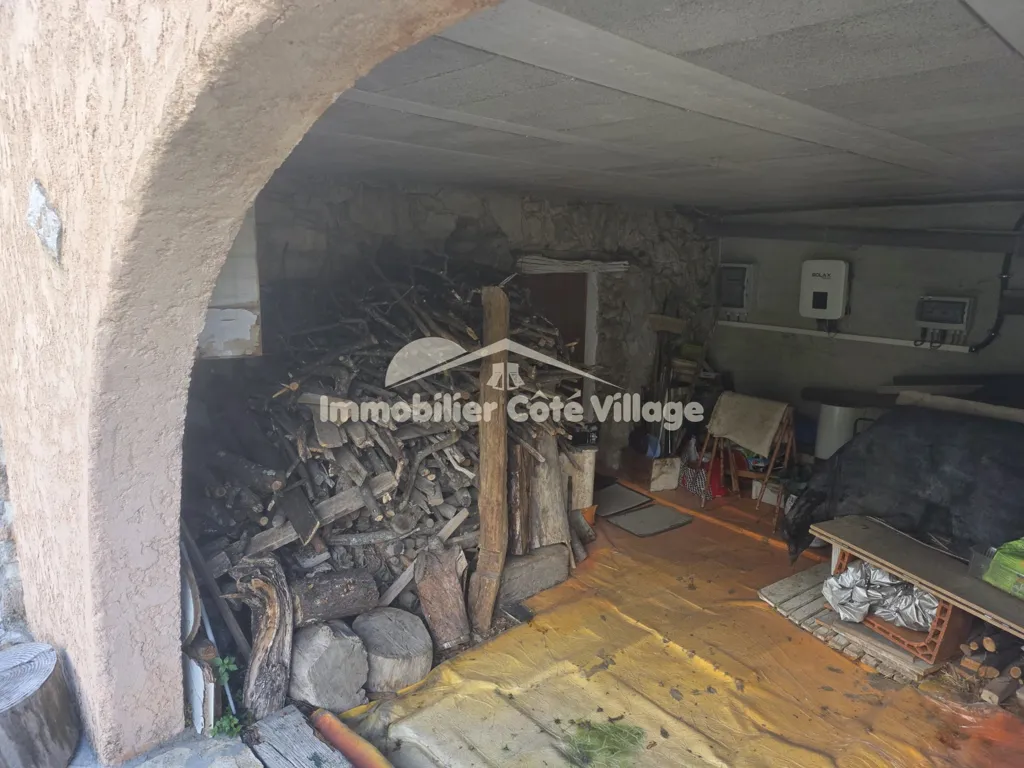 Garage - Villa avec Vue Montagne à Breil-sur-Roya