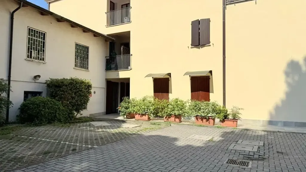 Jardin - Armed Studio with Garage in Faenza