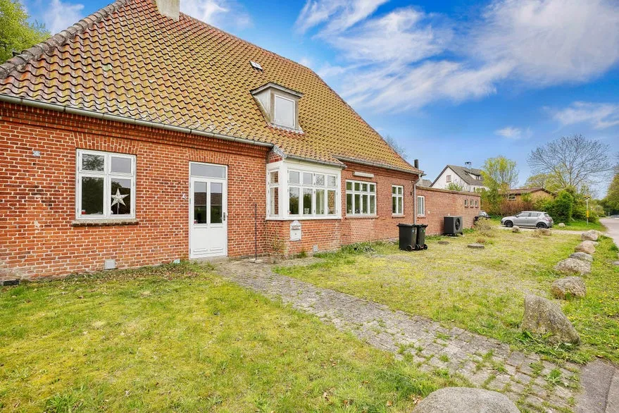 Exterior - Old Property with Two Units near Kalundborg