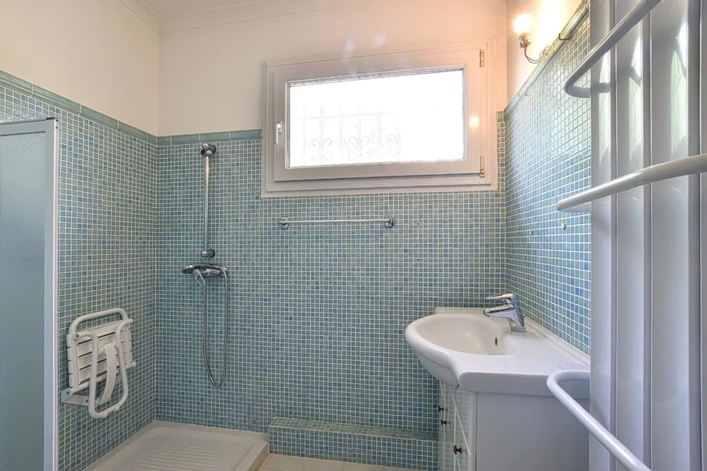 Vannitoad - Ground Floor Villa with Garden near Gignac
