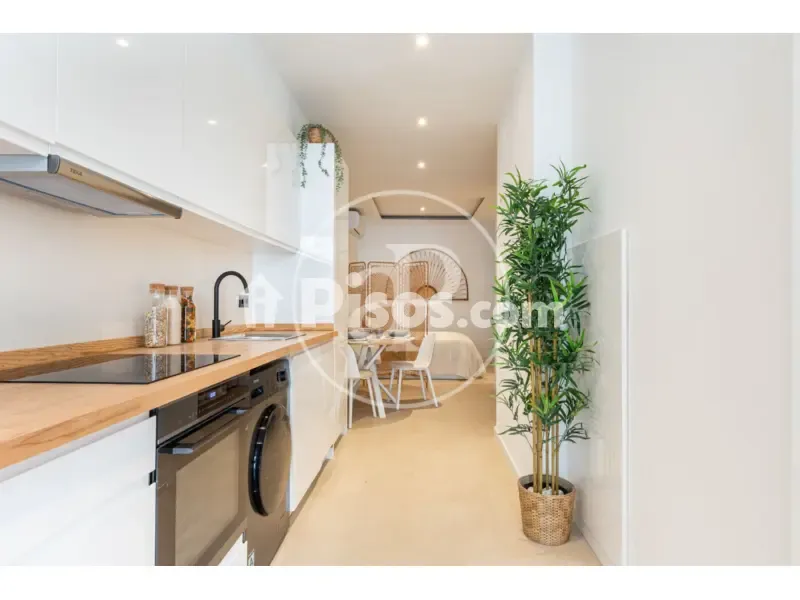 Cuisine - Contemporary Apartment in Patraix, Valencia