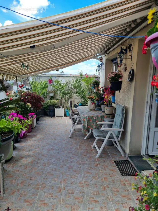 Terrass - Apartment with Balcony in Viry-Châtillon