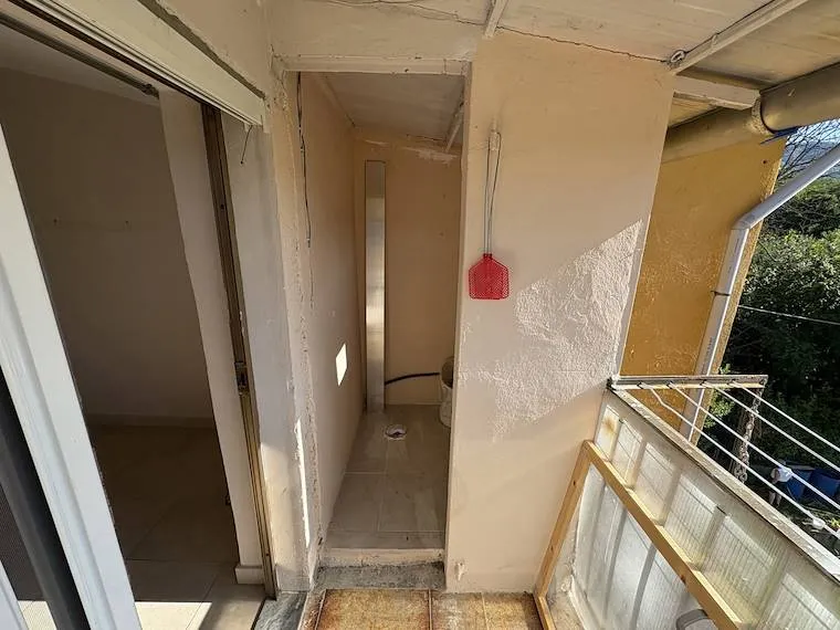 Balkon - Rearranged Apartment with Balcony in Gallicano