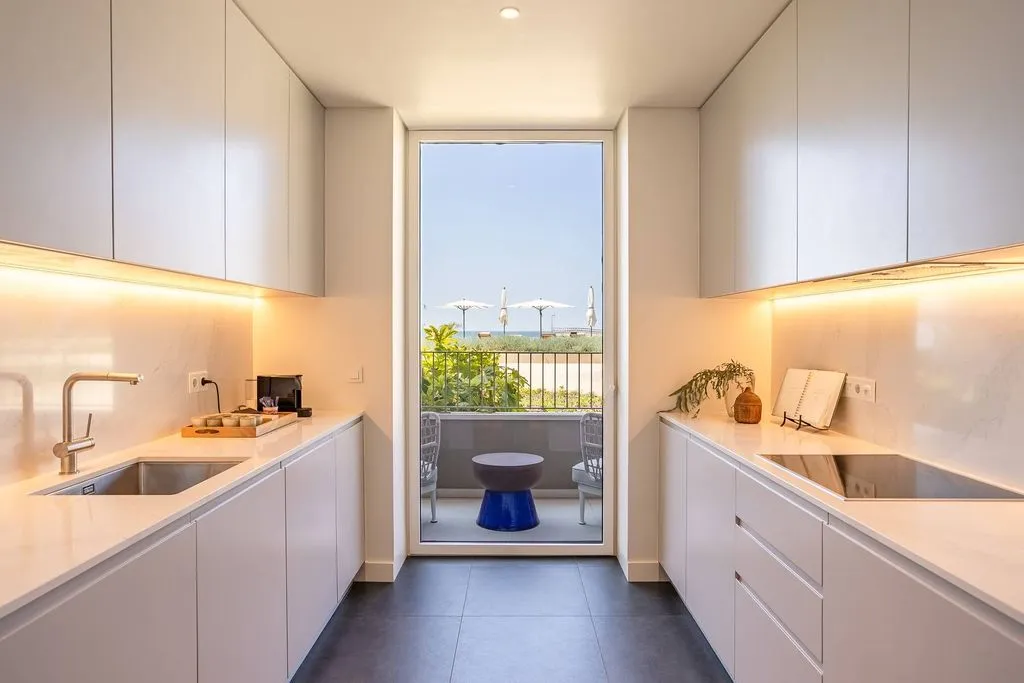 Köök - Luxury Seafront Apartment in Quarteira
