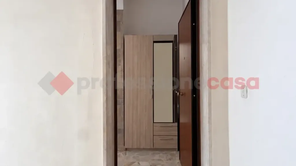 Esik - Spacious Apartment with Balcony in Siracusa
