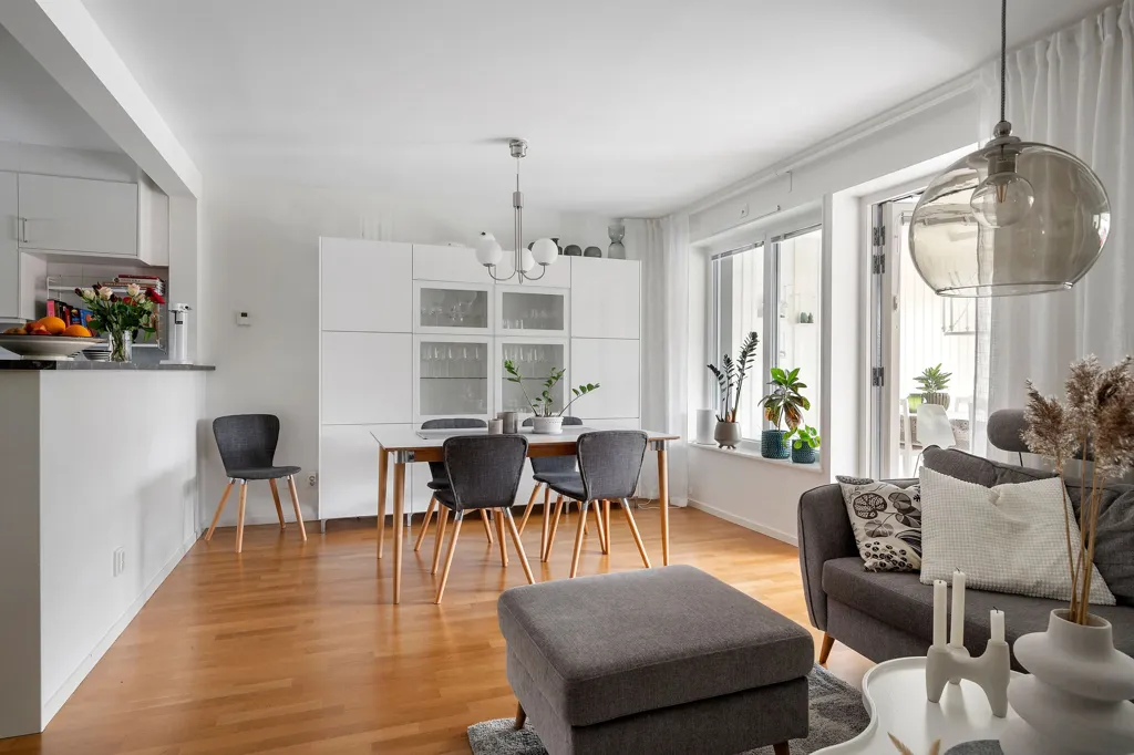 Soggiorno - Well-Maintained Apartment with West Balcony in Skellefteå