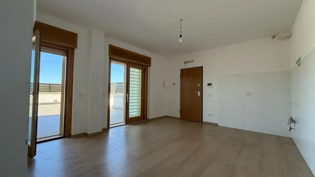 Pièces - Ground Floor Bilocale with Private Garden in Rome