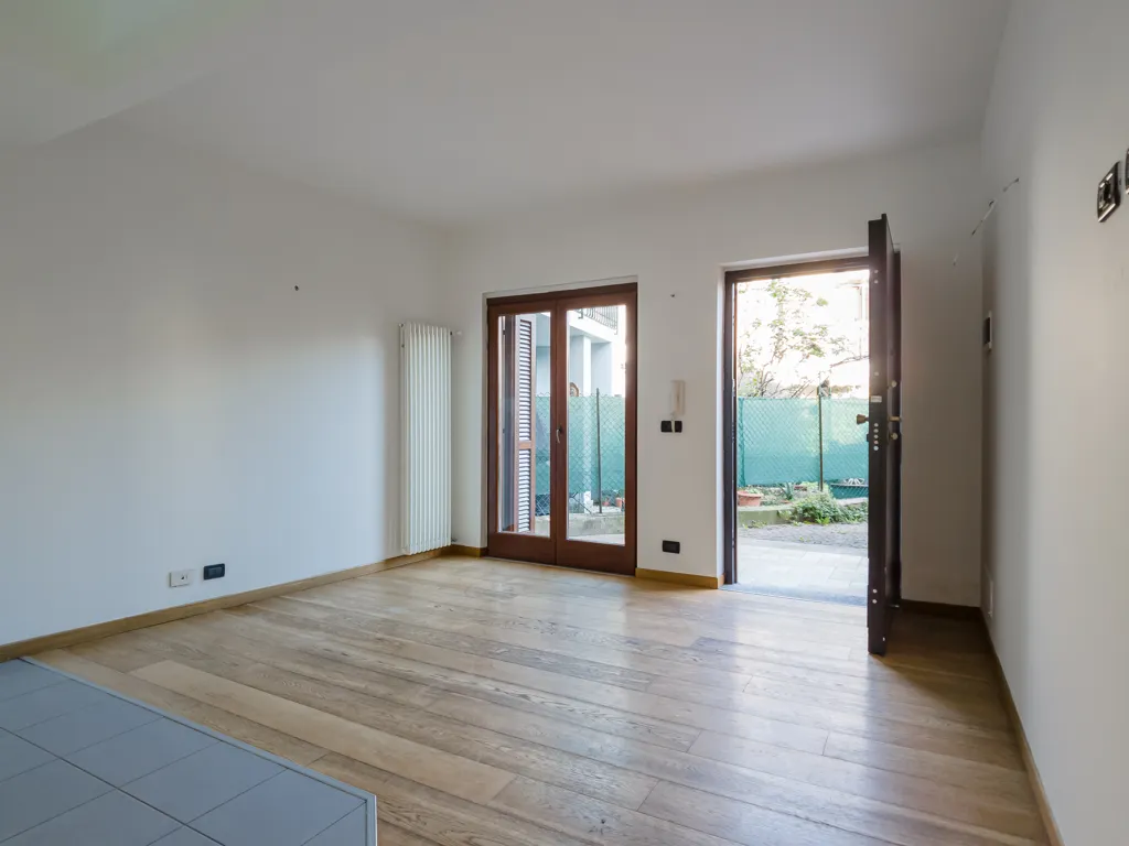 Elutuba - Ground Floor Apartment with Balcony in Rivoli