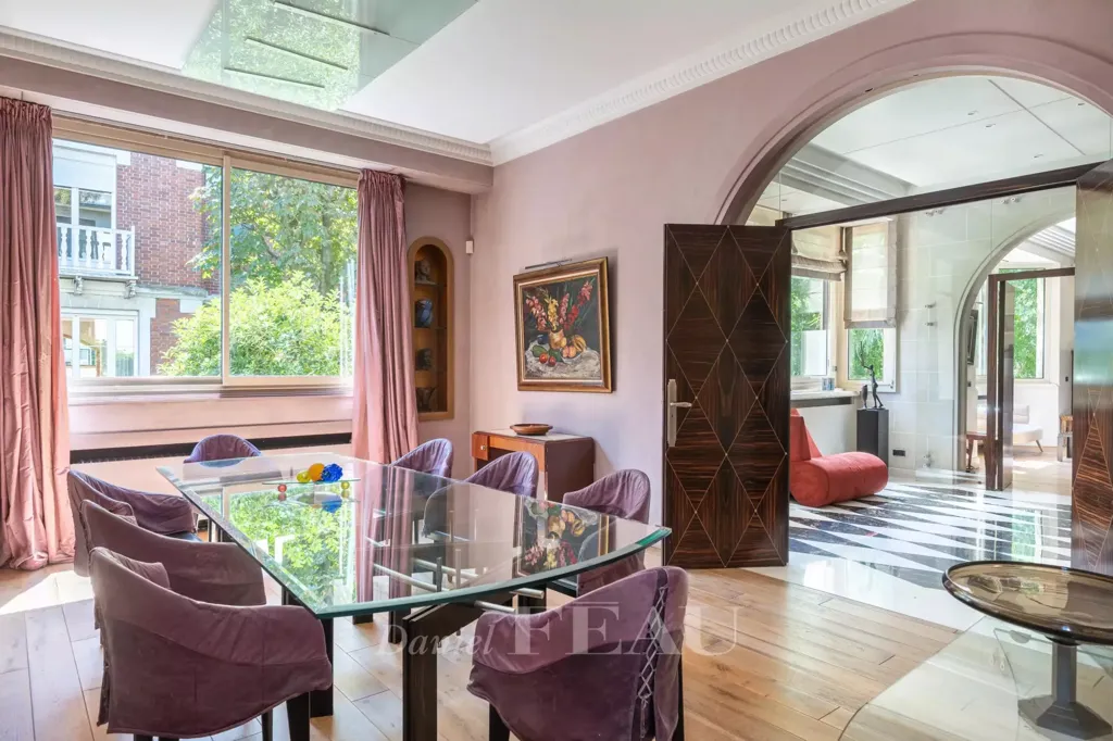 Söögituba - Mansion with Swimming Pool in Neuilly-sur-Seine