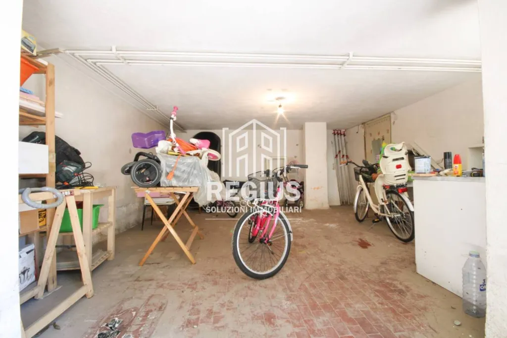 Garage - Modernised Apartment with Terraces in Padova
