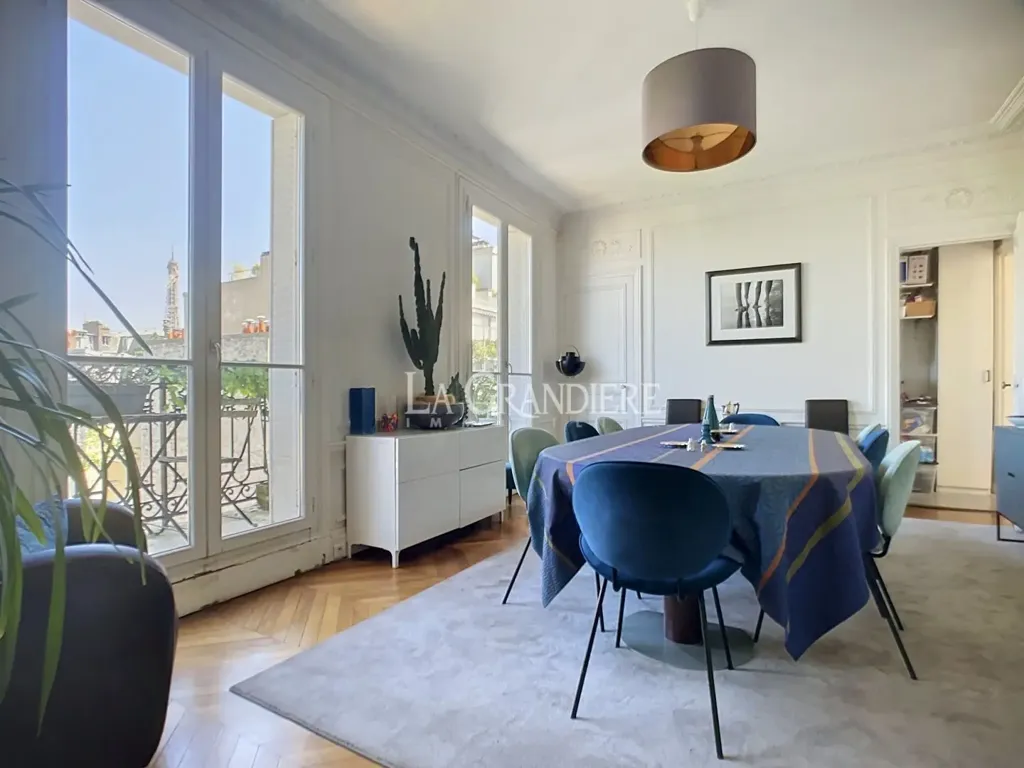 Salle à manger - Appartement Familial avec Vue Tour Eiffel à Passy
