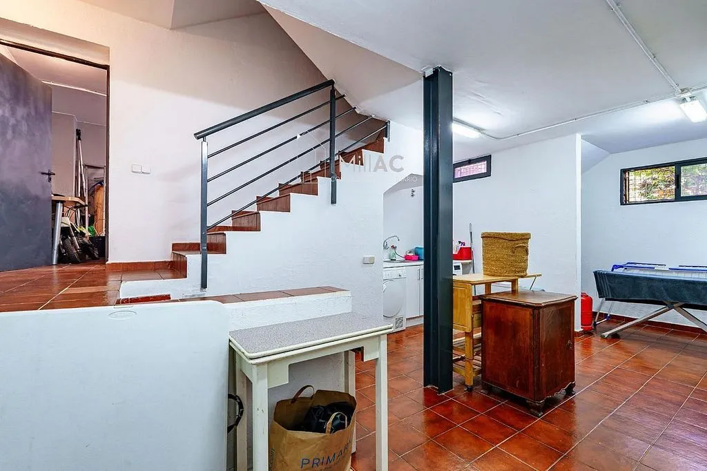Pesuköök - Architectural Chalet with Pool in Peñagrande