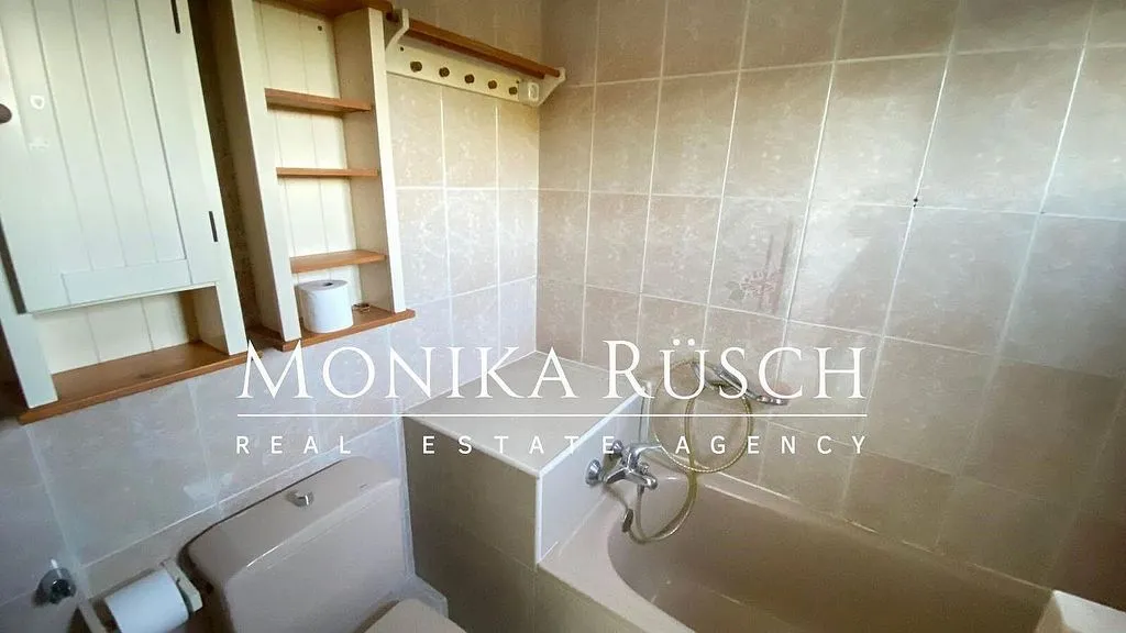 Vannitoad - Twin-Storey House with Pool in Castelldefels