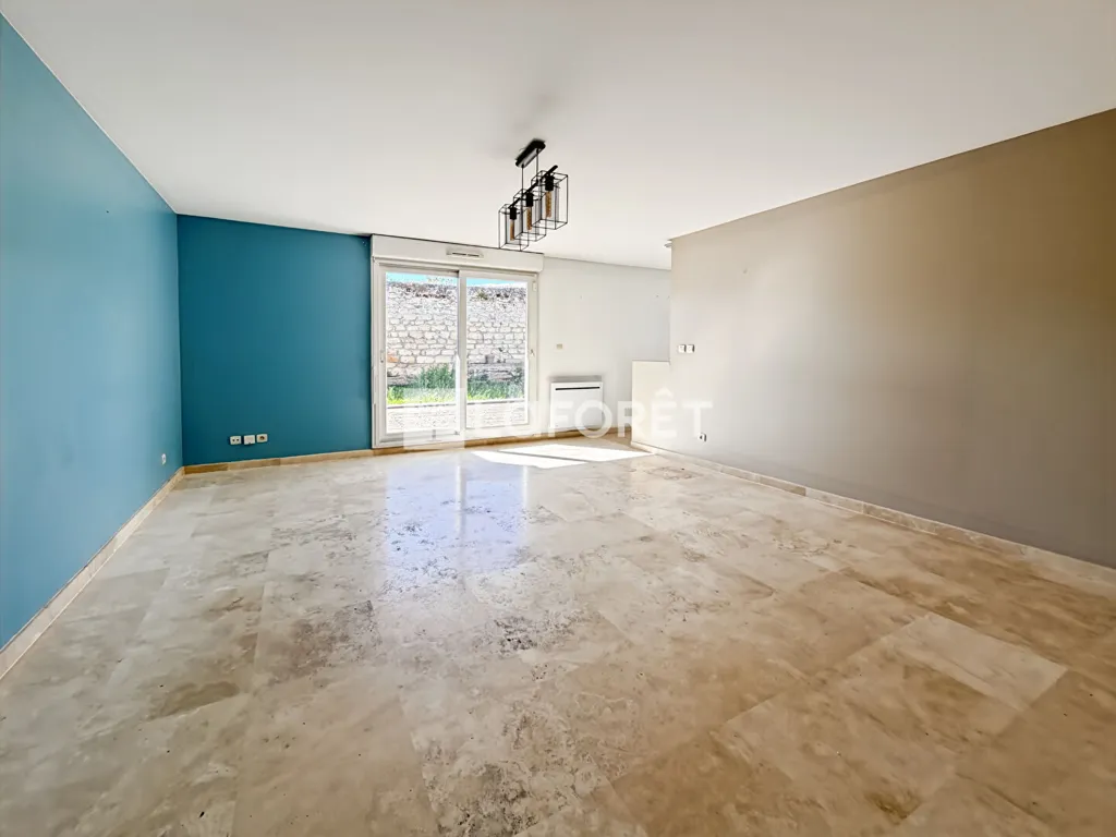 Séjour - Appartement 3 Pièces avec Terrasse à Saint-Leu-d'Esserent