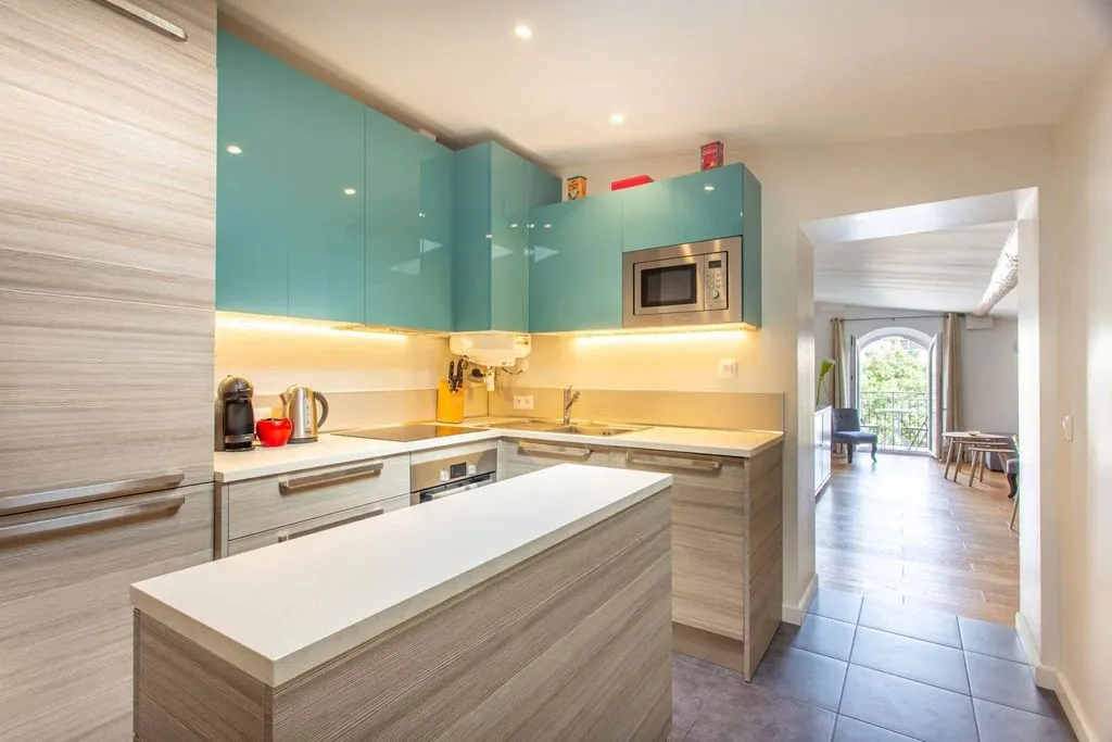 Cuisine - Ensemble d'Appartements Rénovés à Antibes
