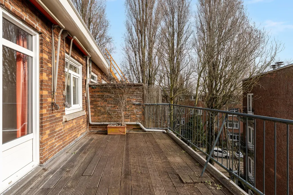 Balcon - Light Double-Storey Flat with Balcony in Rotterdam-Noord