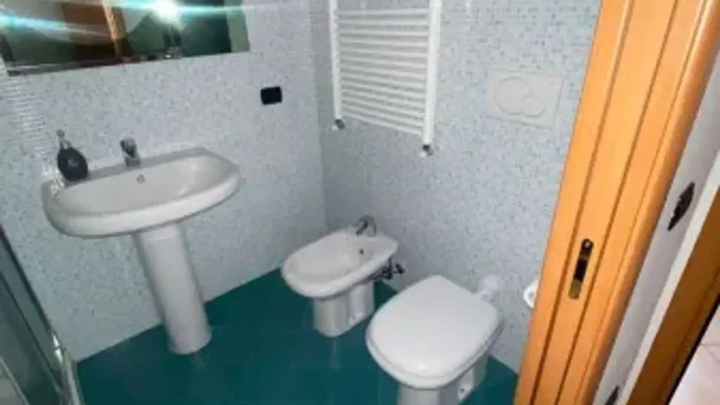 Vannitoad - Retrofitted Studio with Balcony in Milan